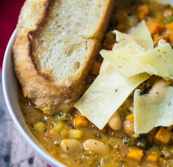 Easy Tuscan Bean Soup Recipe